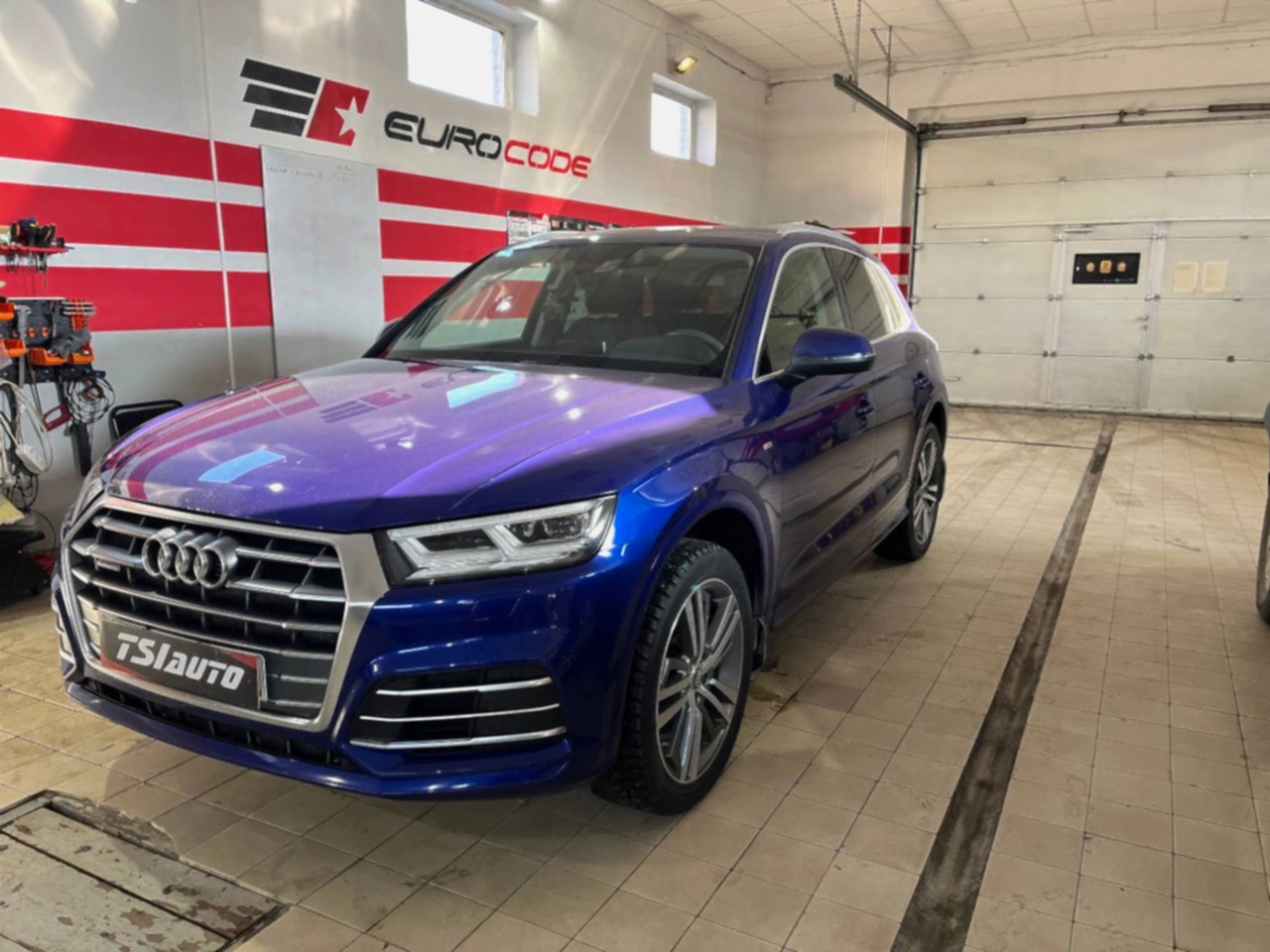 Шумоизоляция Audi Q5 в Астане Шумоизоляция Audi Q5 в Астане